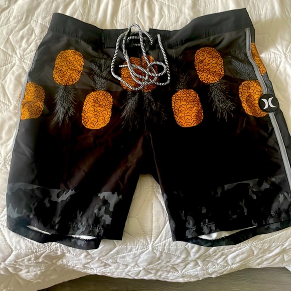 Hurley Swimtrunks - Picture 1 of 2